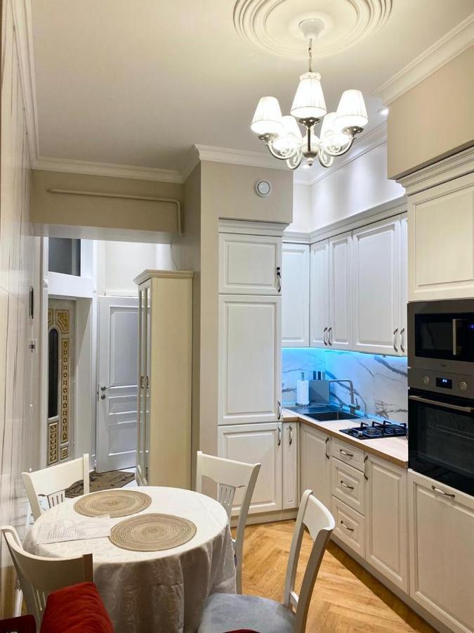 Grand de Luxe Residence Lviv Extérieur photo