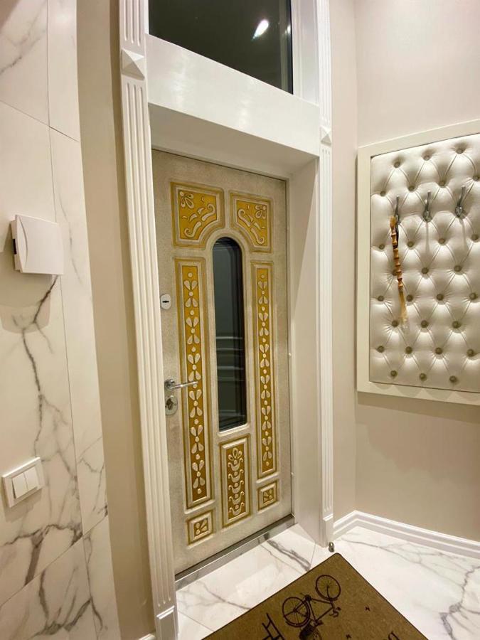 Grand de Luxe Residence Lviv Extérieur photo